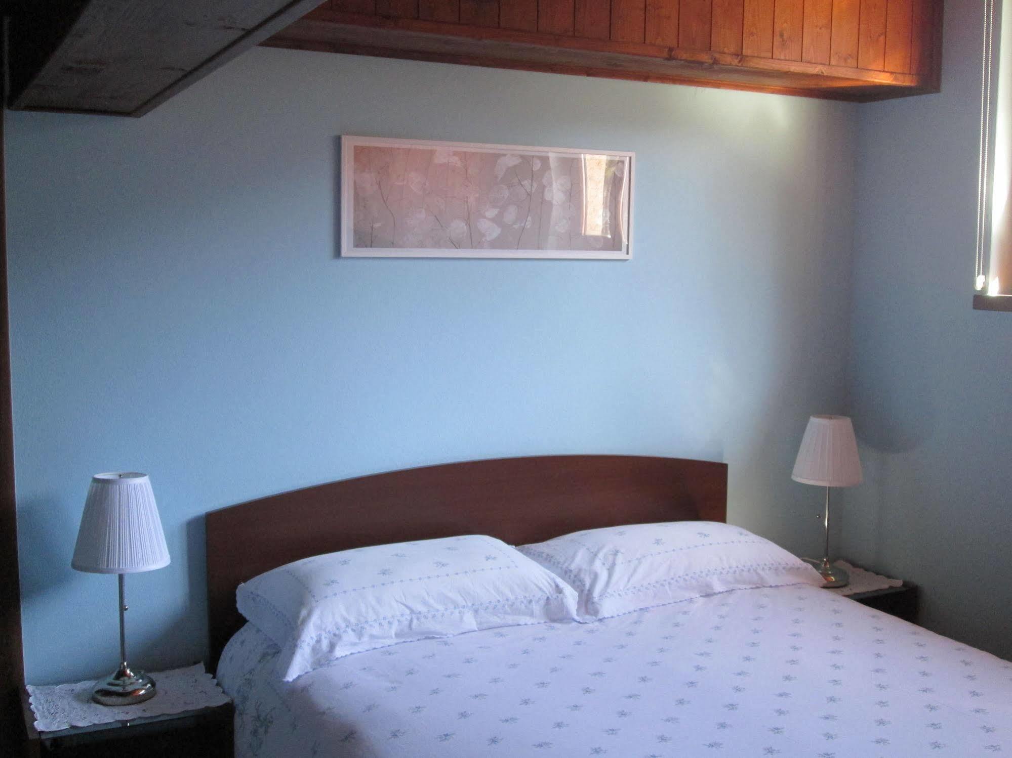 Bed and Breakfast La Casa Del Borgo Brissago-Valtravaglia Екстер'єр фото